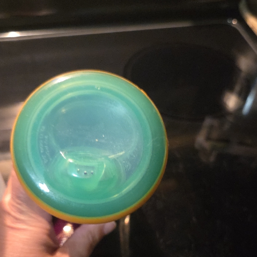 Bluey Sippy Cups with Green and Orange Lids - Picture 9 of 9